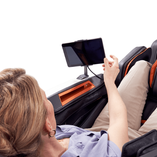 3D HIGH-END Massagesessel Titan von Casada, integriertes Tablet zur Steuerung
